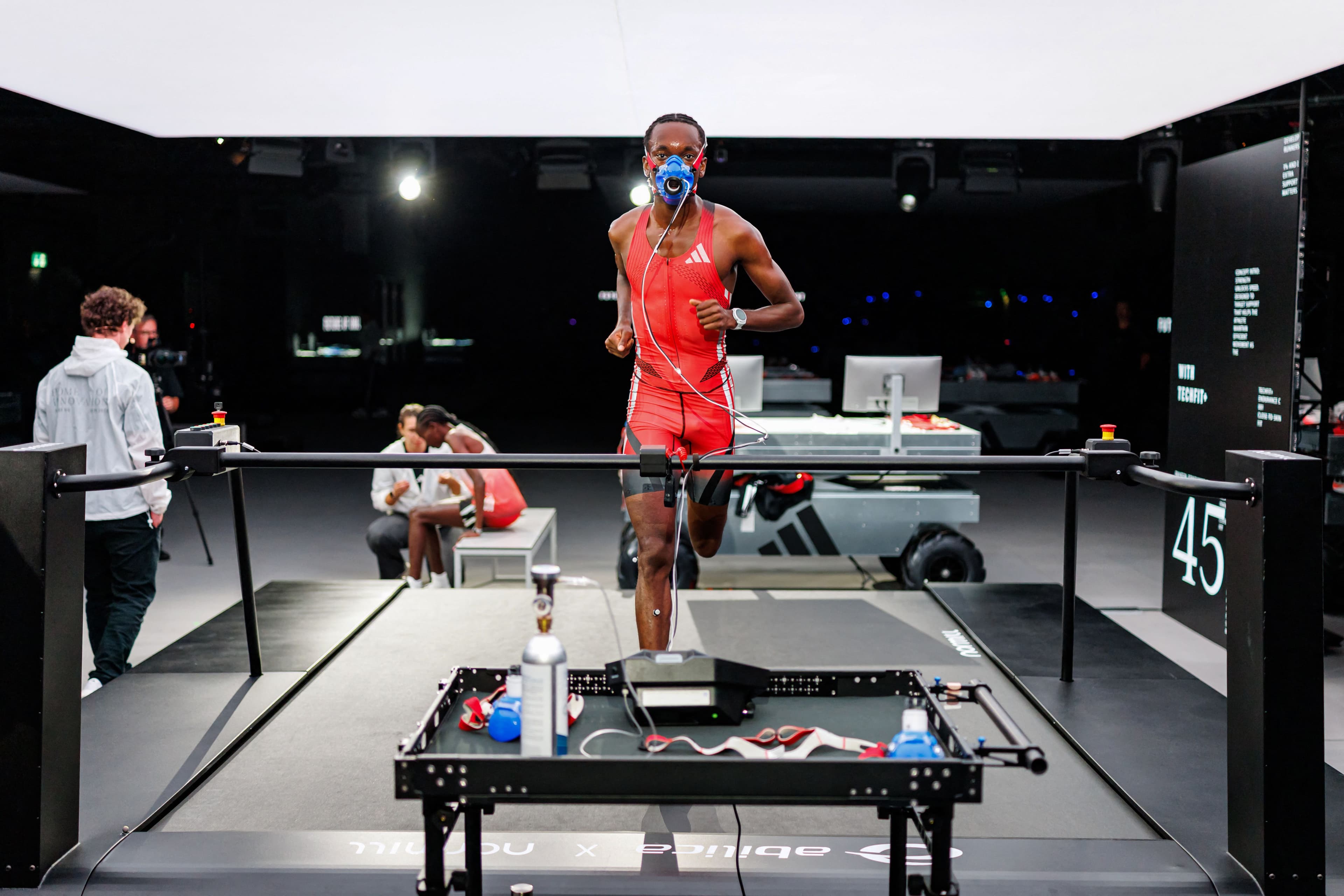 Siamo entrati nella casa dell'innovazione di Adidas, dove l'AI resta uno strumento al servizio dell'essere umano