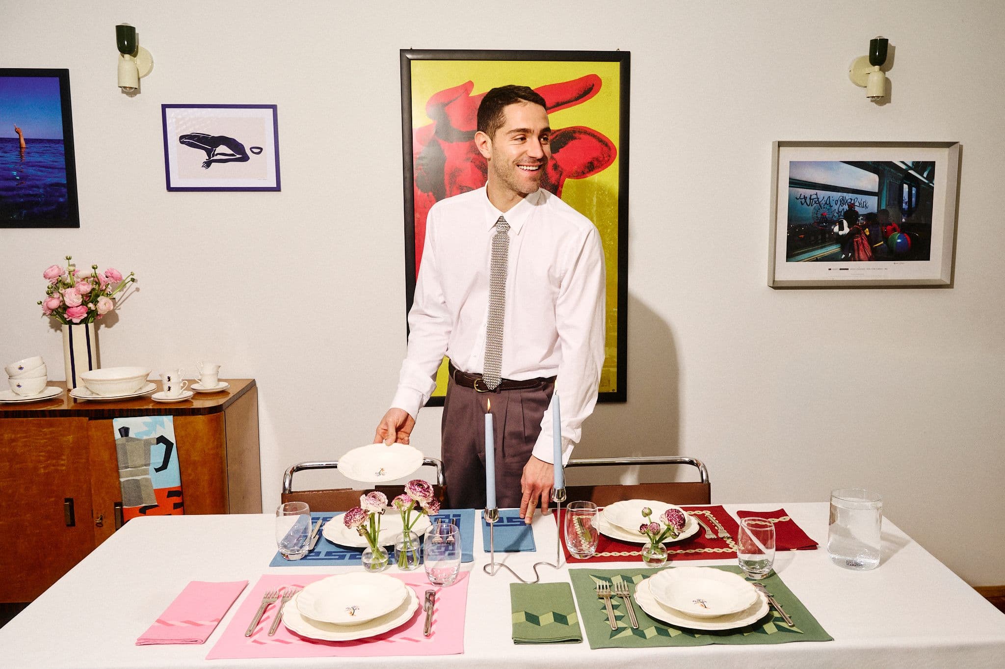A tavola con Tommaso Zorzi: «Altro che seduzione, la cucina per me è il ricordo di mia nonna. Però a tavola osservo le persone, perché è come se fossero nude»