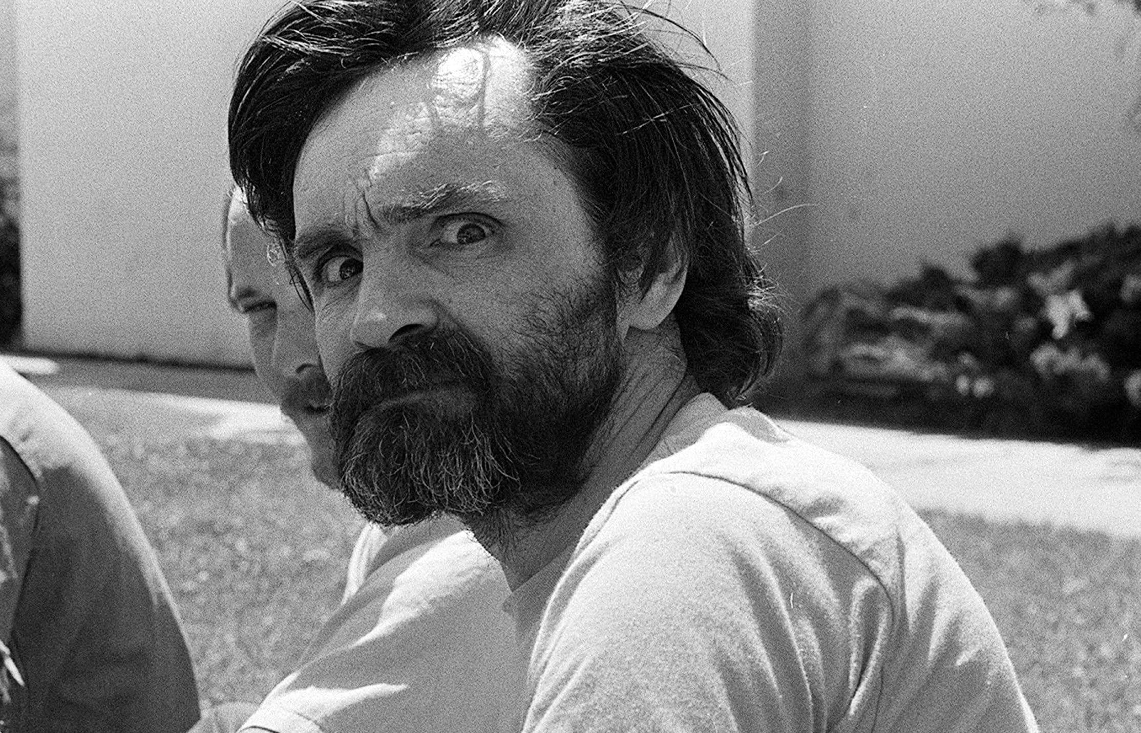 Sophia Maddox e il segreto di famiglia rimasto nascosto per decenni: «Con un test del Dna ho scoperto che Charles Manson era mio nonno»