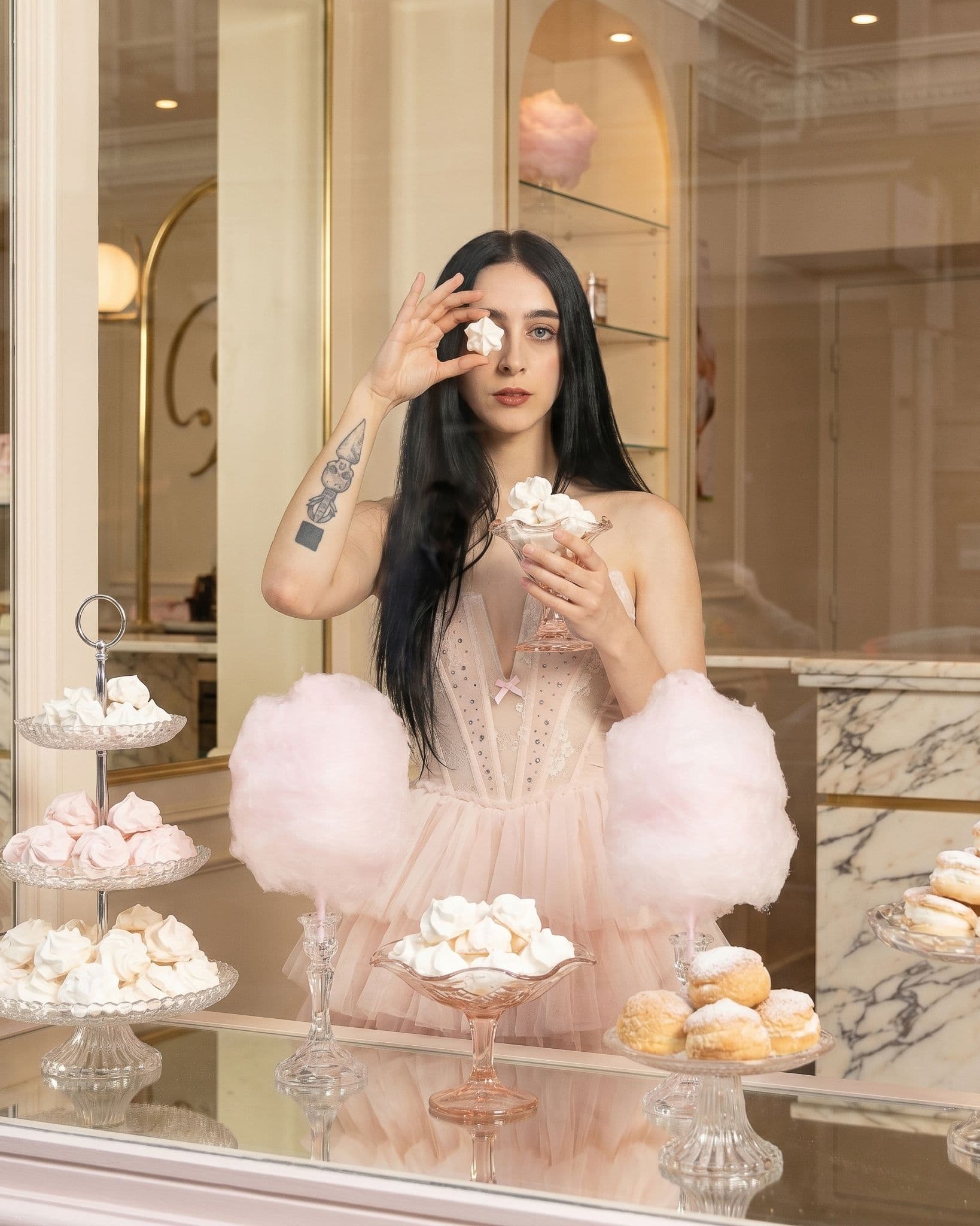 Matilda Morri, esperta di profumi, sulle fragranze «clean», quelle che sanno di pulito e pelle nuda: «Rievocano, cristallizzano, riproducono la detersione, ma di certo non la sostituiscono»