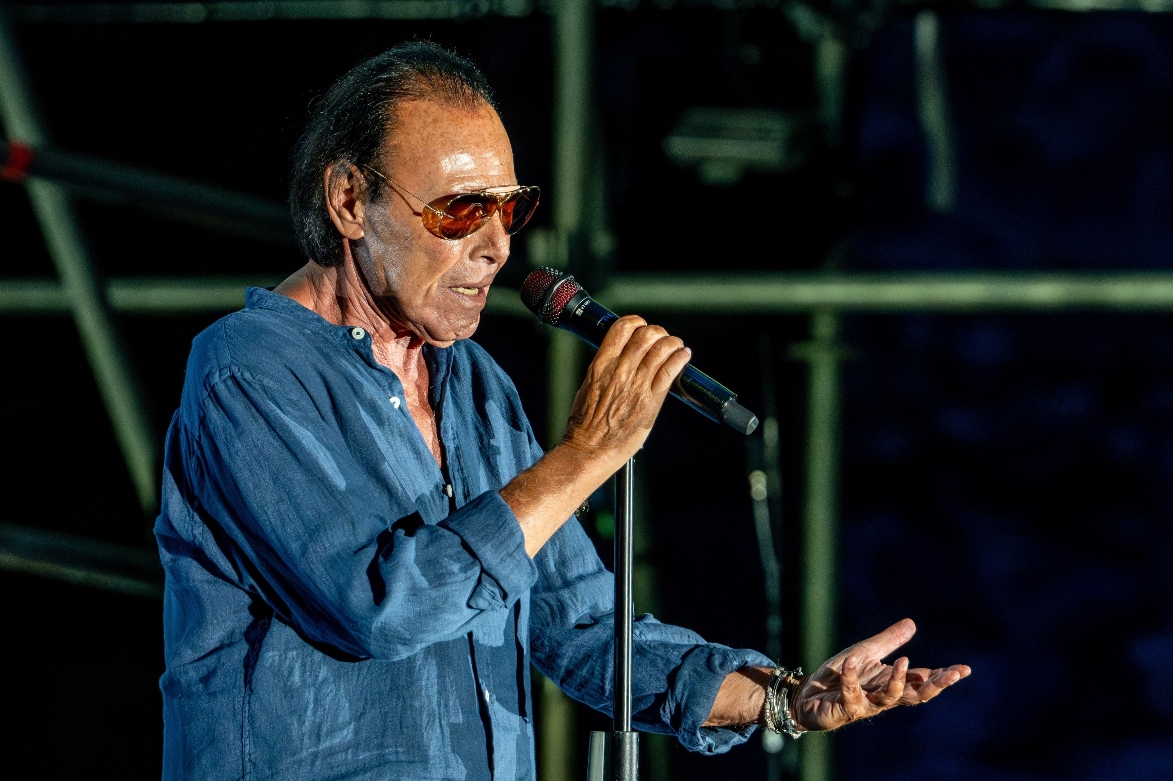 Antonello Venditti è stato operato a Roma: «Sta bene»