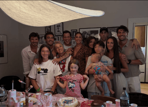 Belén Rodriguez, il compleanno di Luna Marì con Stefano De Martino e Antonino Spinalbese: quando la famiglia trova un nuovo equilibrio