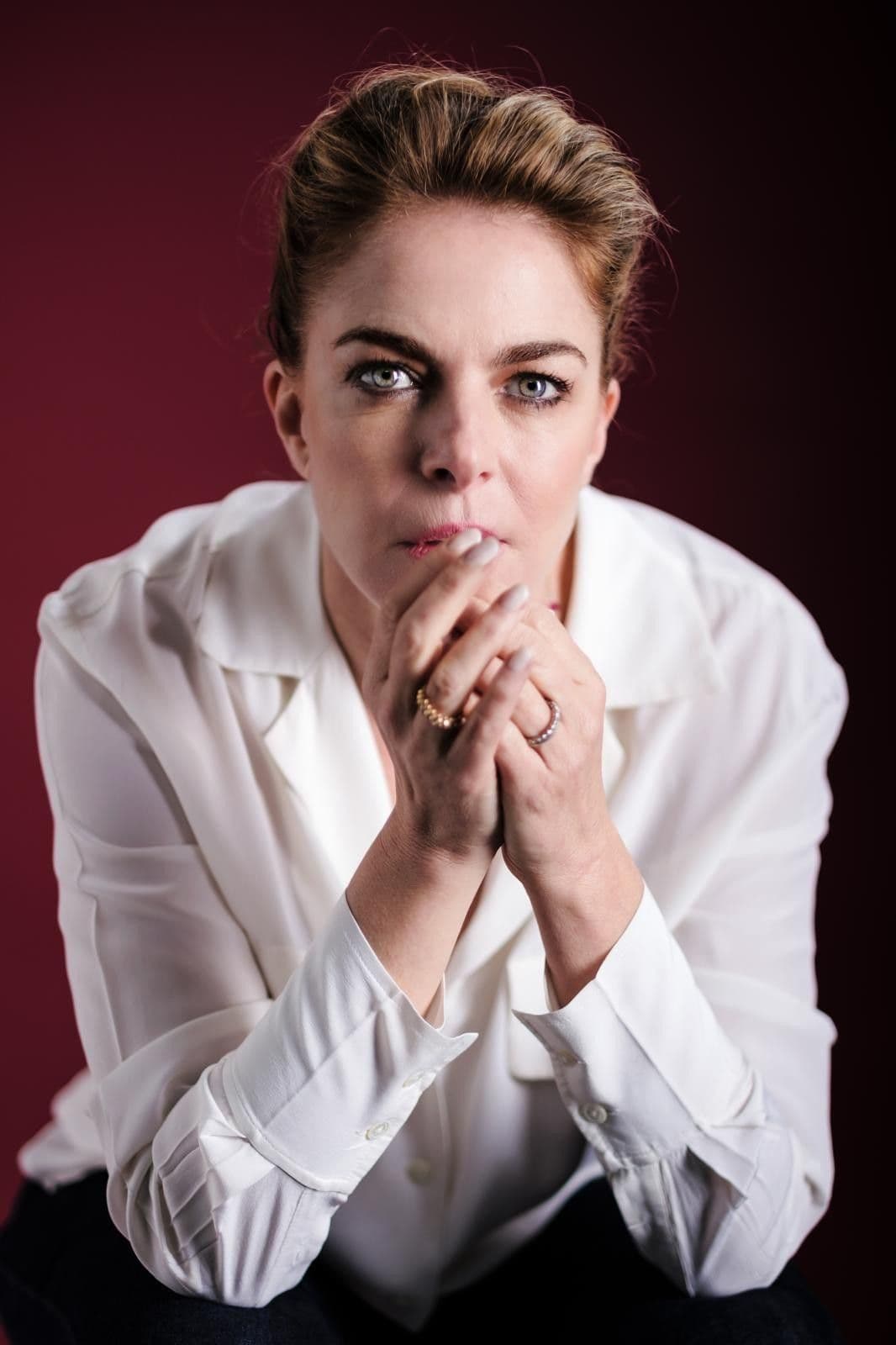 Claudia Gerini: I giovani hanno bisogno di esempi. Protestano e hanno ragione, perché non si sentono sostenuti e hanno paura del futuro. Lo sento anche dalle parole di mia figlia»