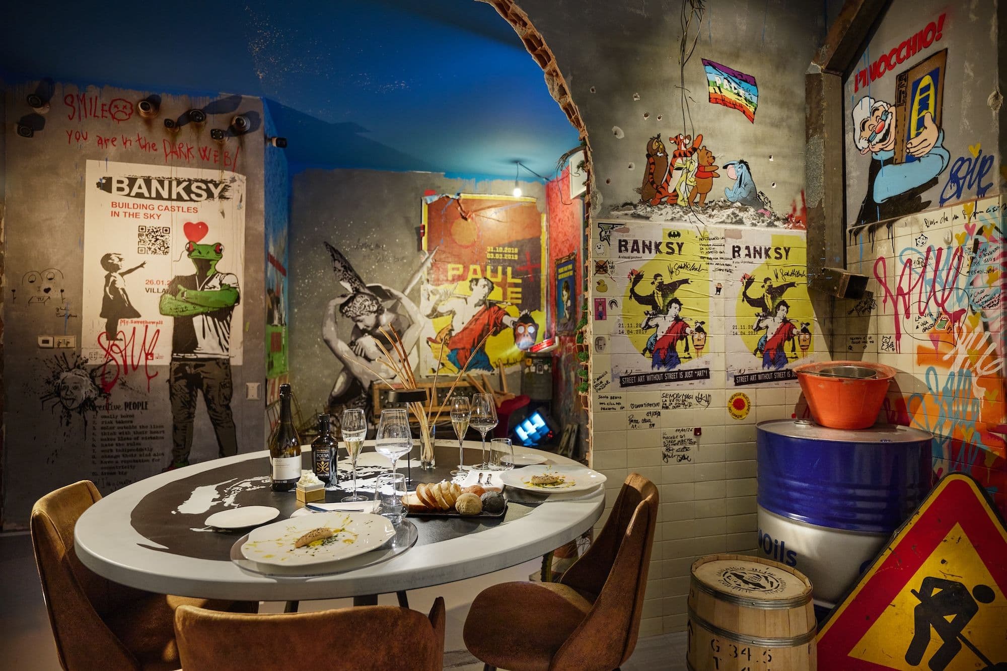 Tavolo unico, il ristorante museo dove cenare circondati da opere di grandi artisti, da Renoir a Dalì