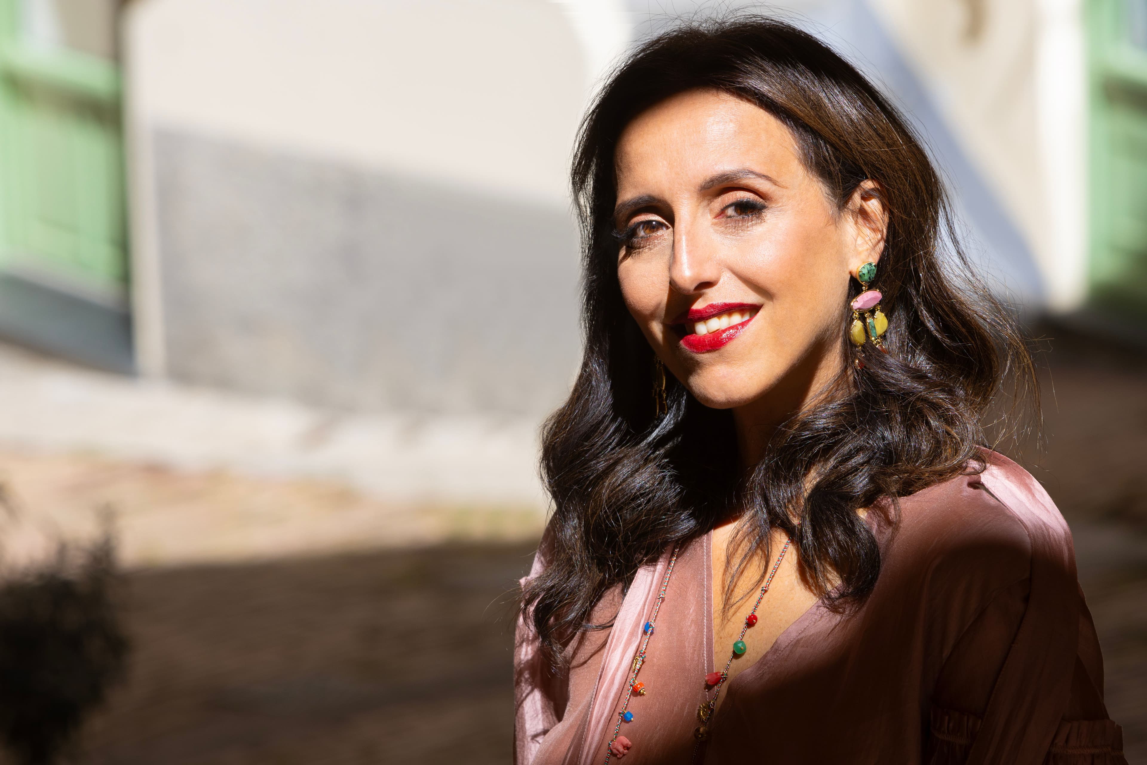 Benedetta Spada: «Longevità per me è anche imparare a continuare a desiderare, a costruire relazioni, a sentirsi utili, a scoprire cose nuove. Non diventare più giovani a tutti i costi, ma rimanere vivi nel senso più pieno della parola»