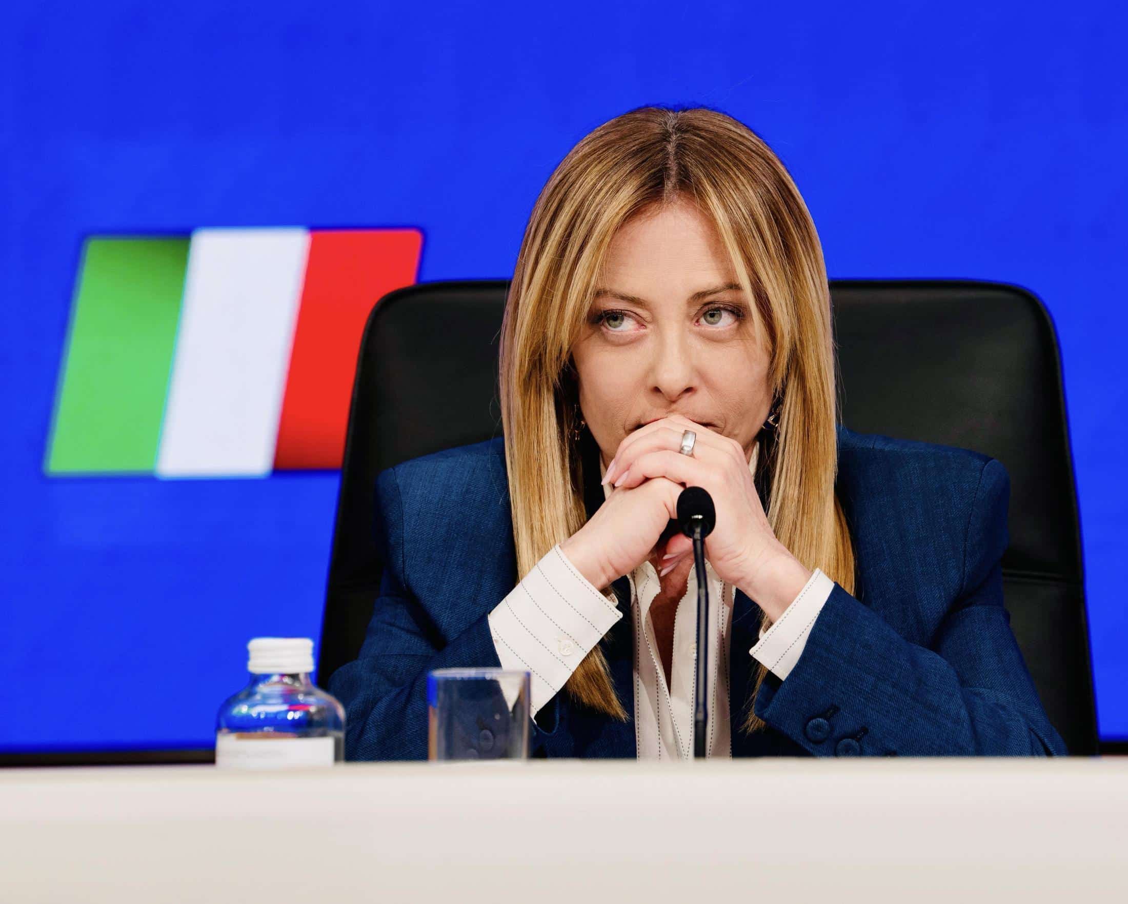 Migranti. Meloni, accelerare l’attuazione delle nuove regole. Riunione informale a margine del Consiglio europeo