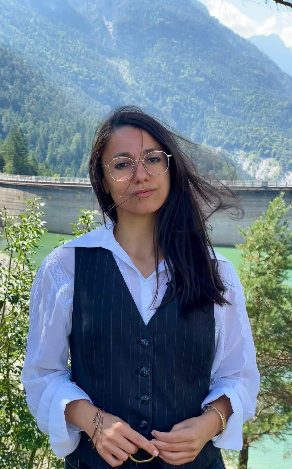 Sindy Manushi, sindaca di Pieve di Cadore: «Io, bambina albanese da alfabetizzare, in un anno mi sono allineata ai compagni. Non ho rallentato l'apprendimento di nessuno, anzi sono stata d'aiuto»