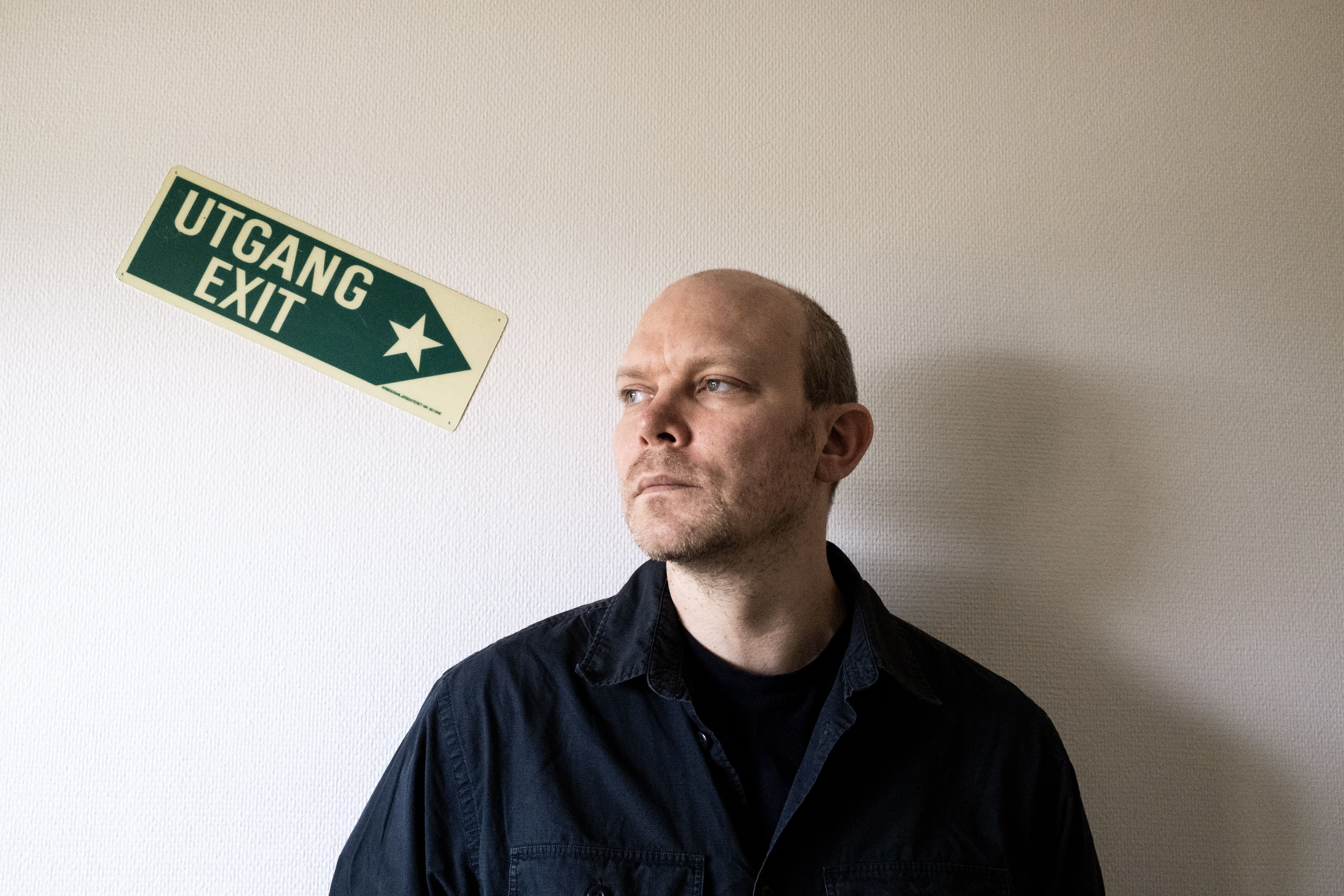 Johan Harstad: «Se riesci a concentrarti su un libro di mille pagine come il mio significa che il tuo cervello sta ancora funzionando. Prima ero molto ansioso e soffrivo di attacchi di panico: diventare padre mi ha guarito»