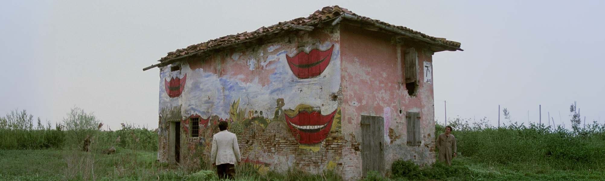 La straordinaria storia de La casa dalle finestre che ridono, il film che nessuno voleva e che diventò un cult (oggi di nuovo al cinema)