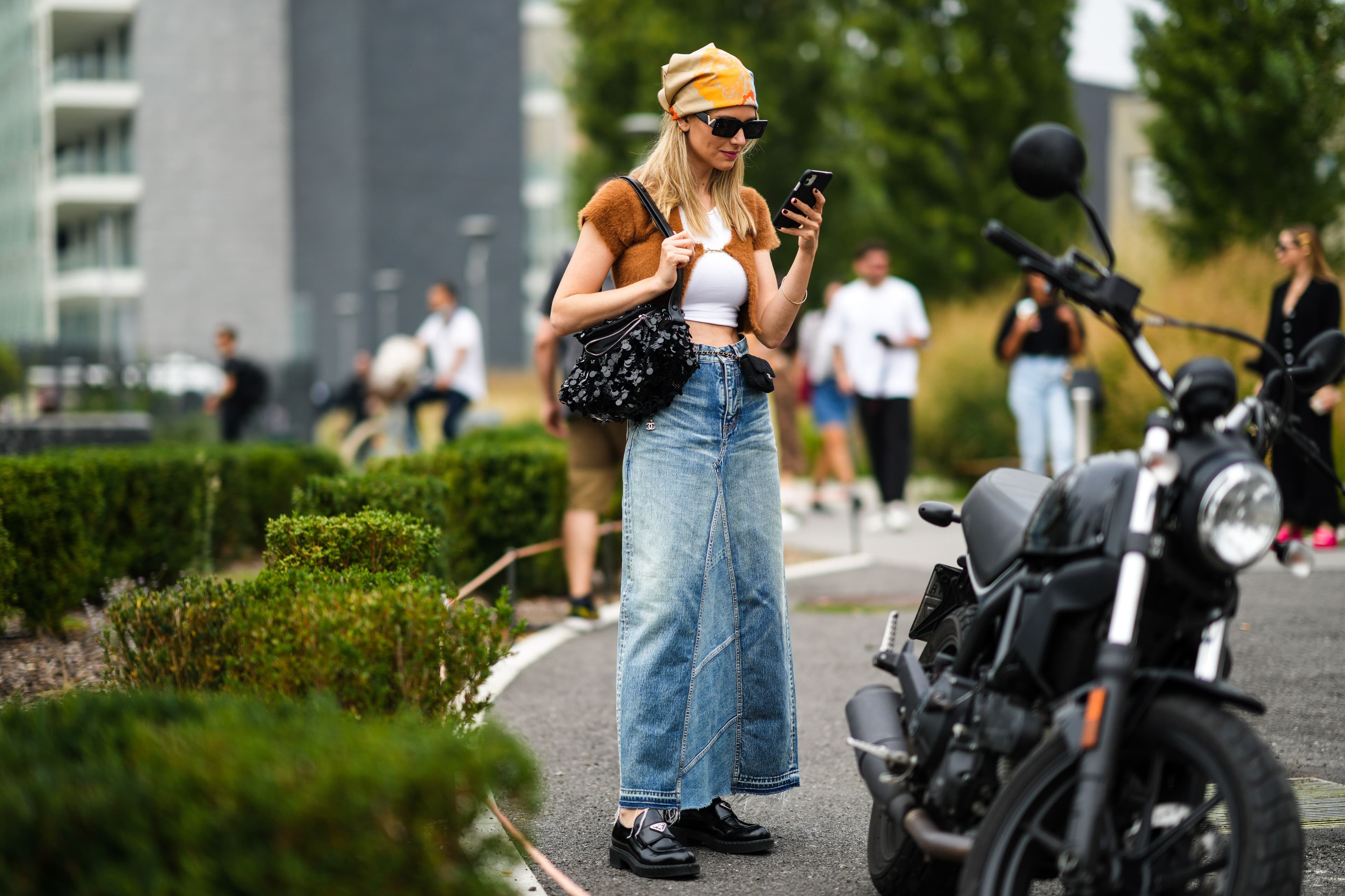Gonna jeans lunga, 8 modelli da comprare online per il 2026