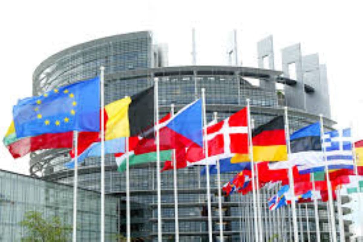 L’Europa accelera sull’ingresso dell’Ucraina nella Ue. Frizioni tra la Lega contraria e gli alleati di governo
