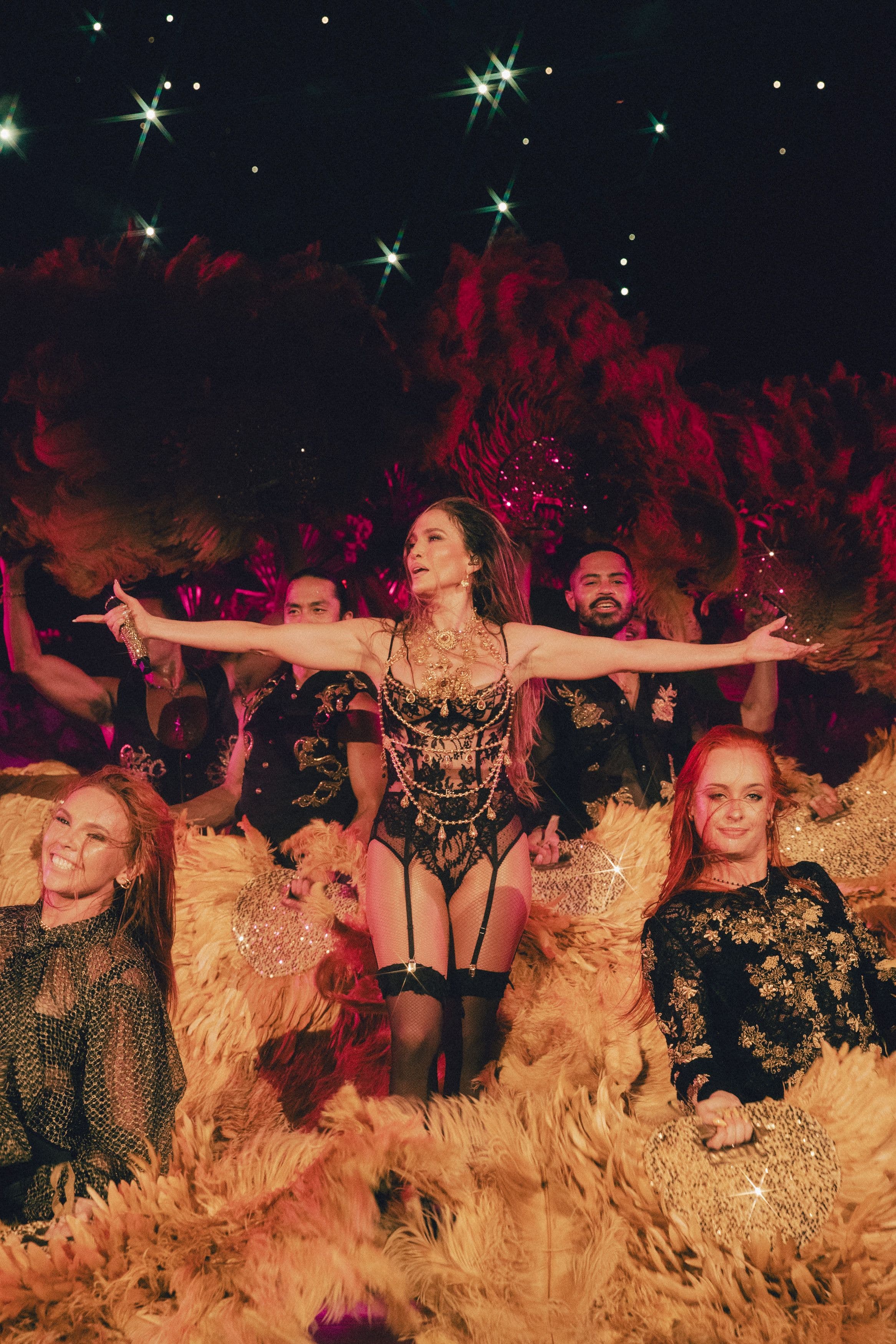 Jennifer Lopez scintilla al gran finale di Dolce&Gabbana Alta Moda: quattro look couture per dominare il palco di Taormina
