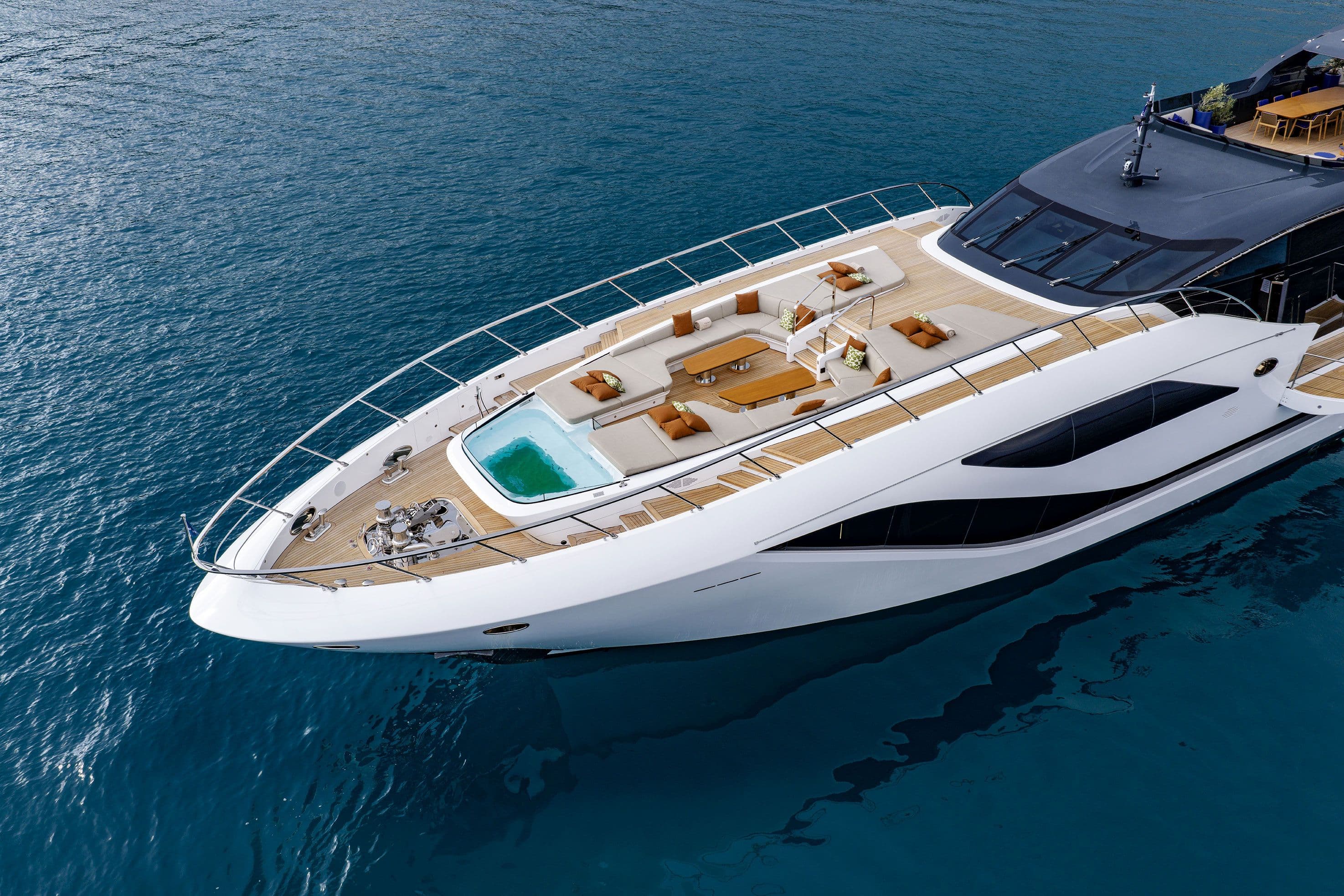 Dallo yacht più grande alla barca volante elettrica: cosa vedere al Salone Nautico di Genova 2026