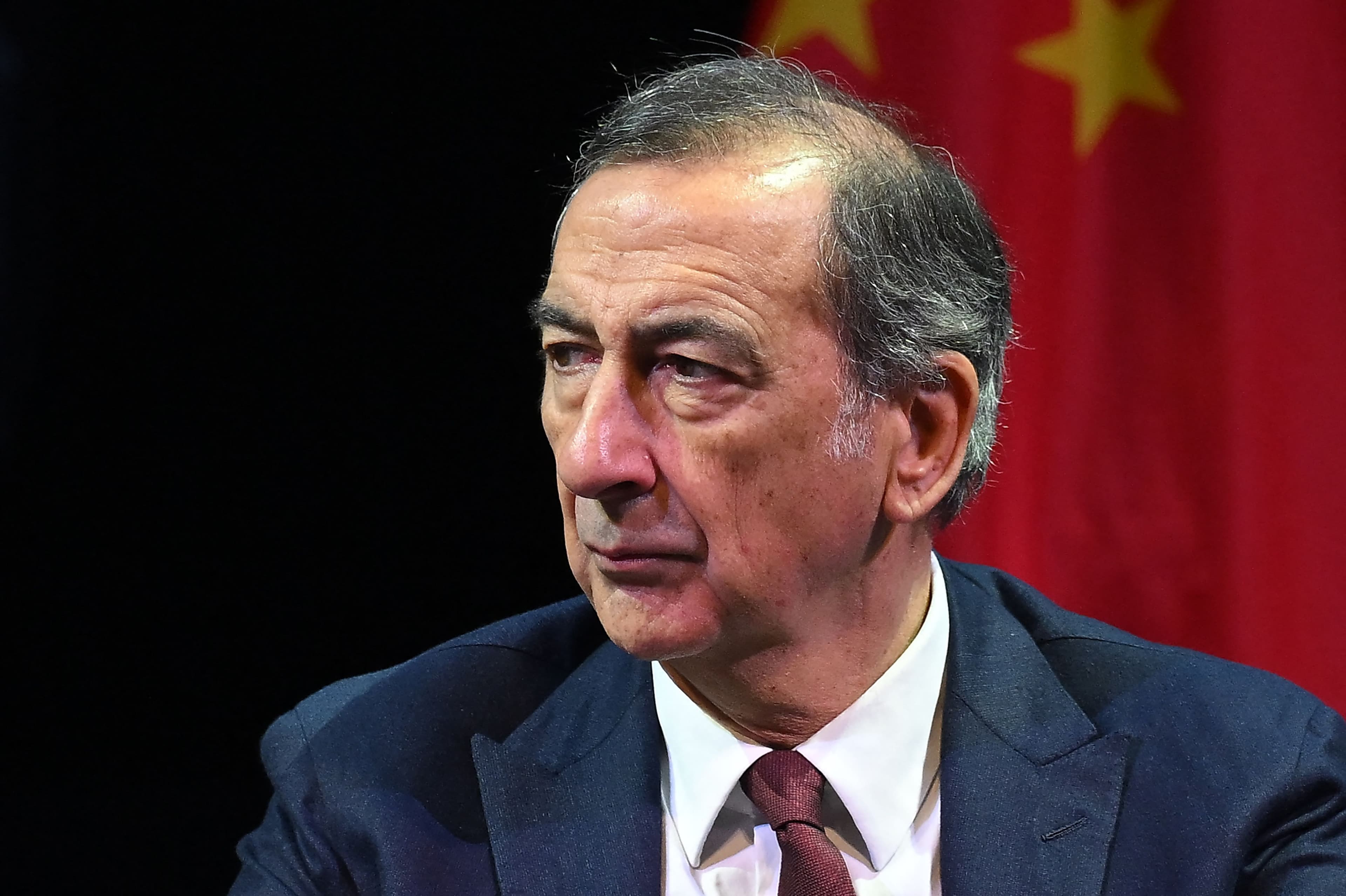 Il sindaco Beppe Sala sugli scontri a Milano: «Non è una protesta violenta come quella a cui siamo stati abituati: non sono anarchici, non sono black block. Però sono mondi pericolosi. Sto vedendo una situazione che in dieci anni non avevo mai visto»
