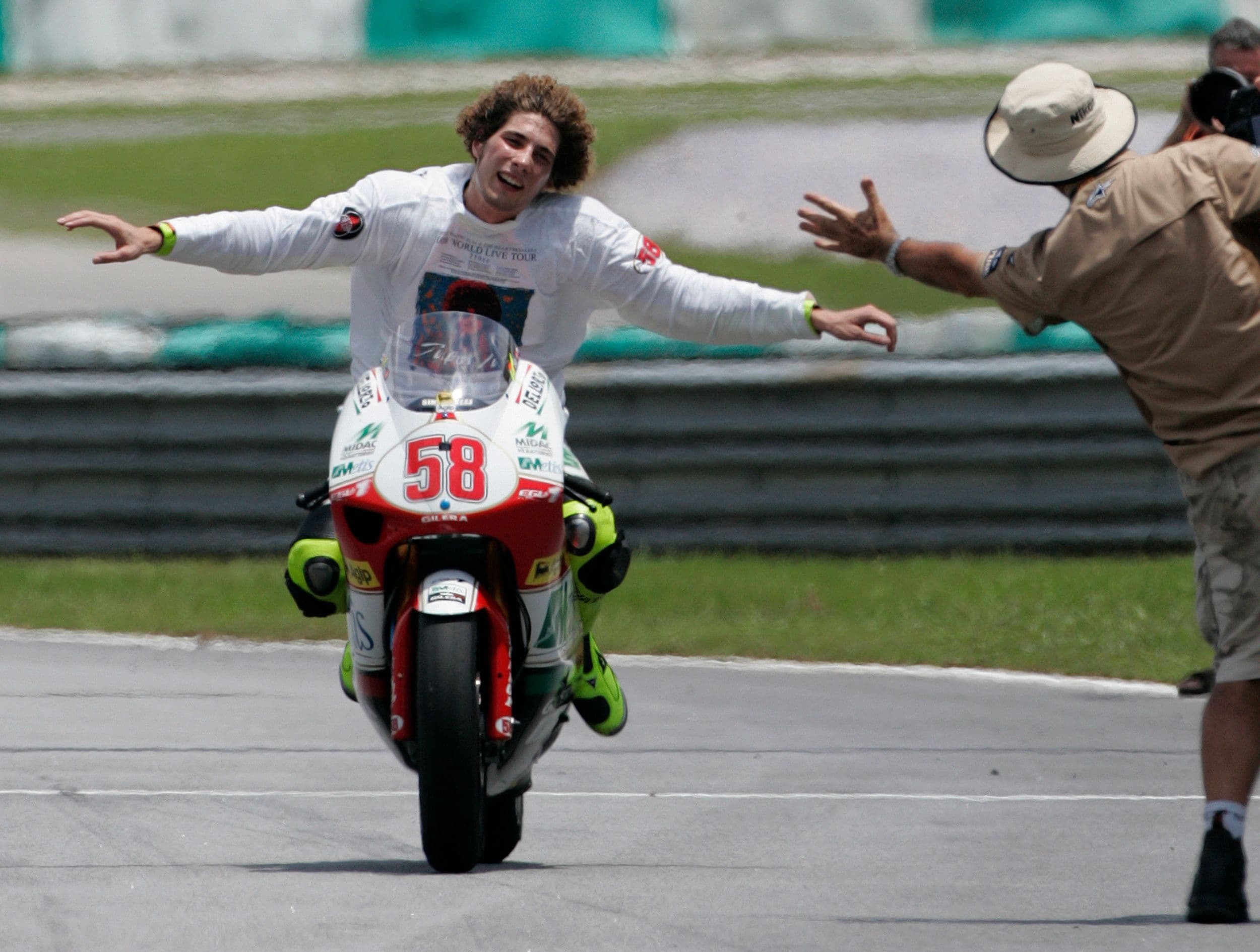 15 anni senza Marco Simoncelli, che avrebbe voluto essere ricordato «come uno che in gara sapeva emozionare»