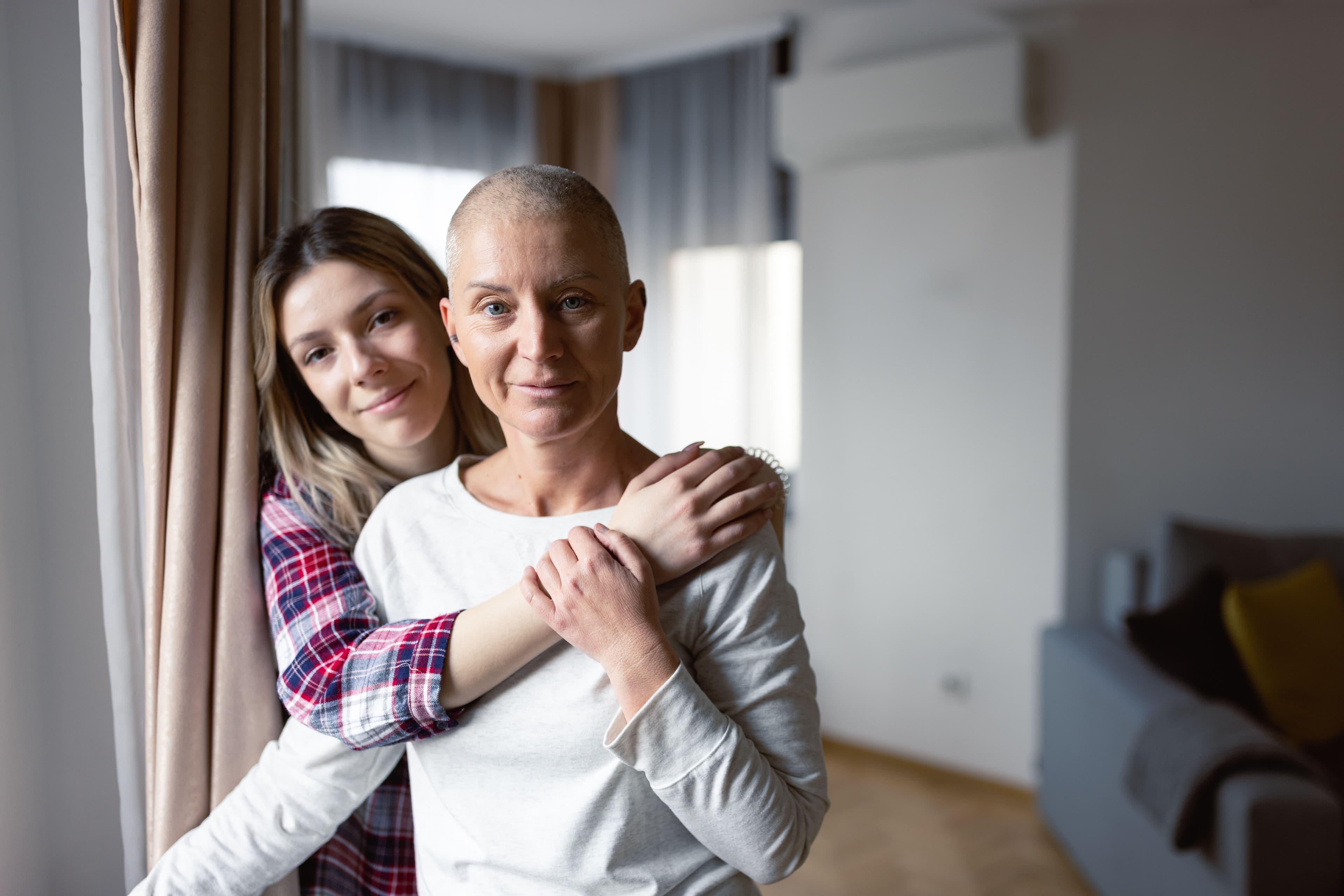 Tumore del pancreas: Emanuela, cha ha lanciato una petizione per portare in Italia il farmaco daraxonrasib: «Mia madre è malata, non chiedo un privilegio. Chiedo che curarsi non dipenda da quanto puoi spendere o da dove puoi andare»
