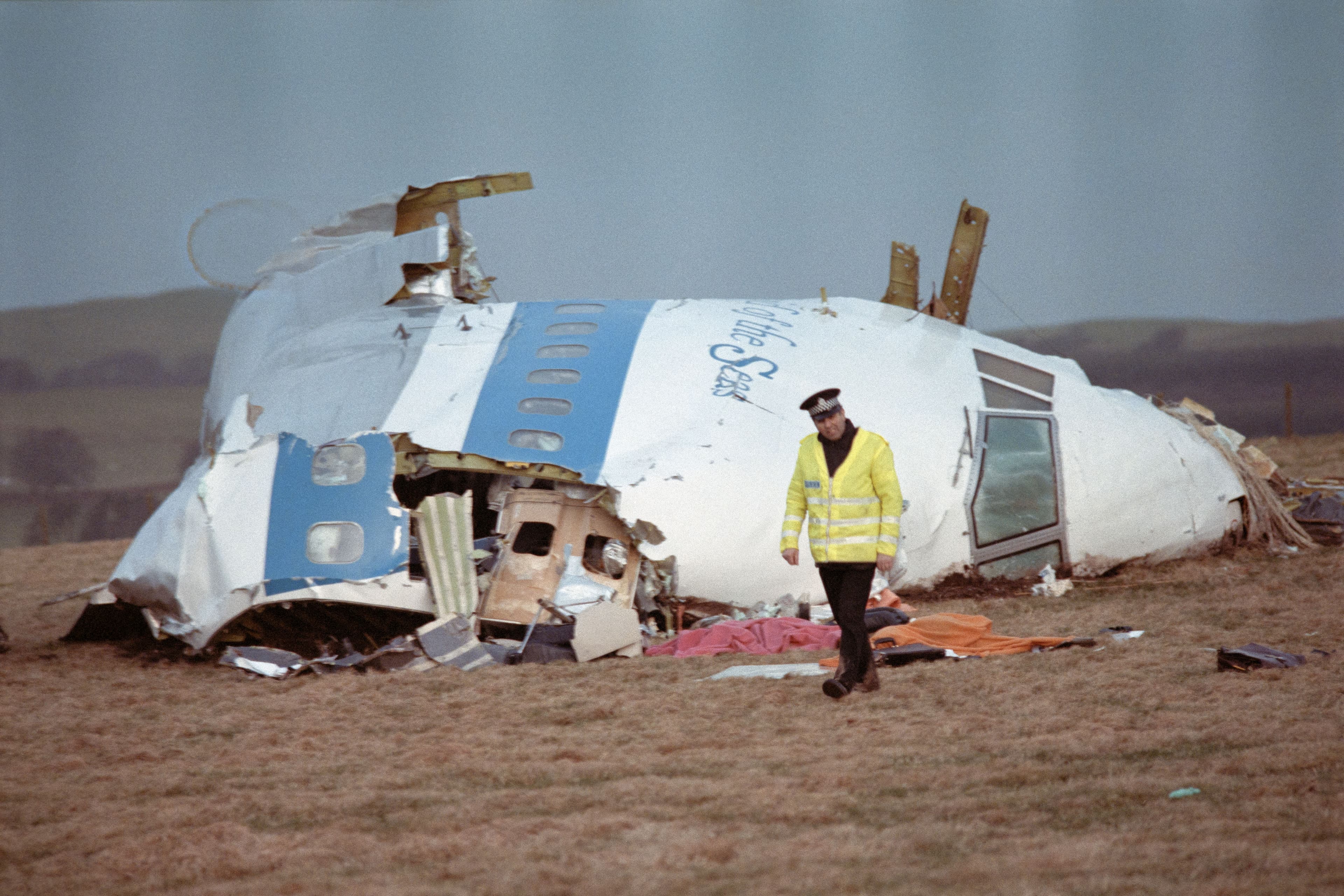 La bomba sul volo Pan Am 103, la storia vera della strage di Lockerbie, che ha ispirato la serie di Netflix