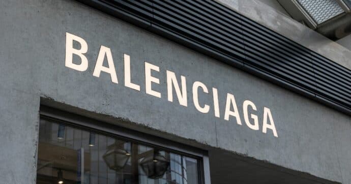 Balenciaga, confermato il licenziamento del manager: molestie, frasi sessiste e ambiente di lavoro “degradante”