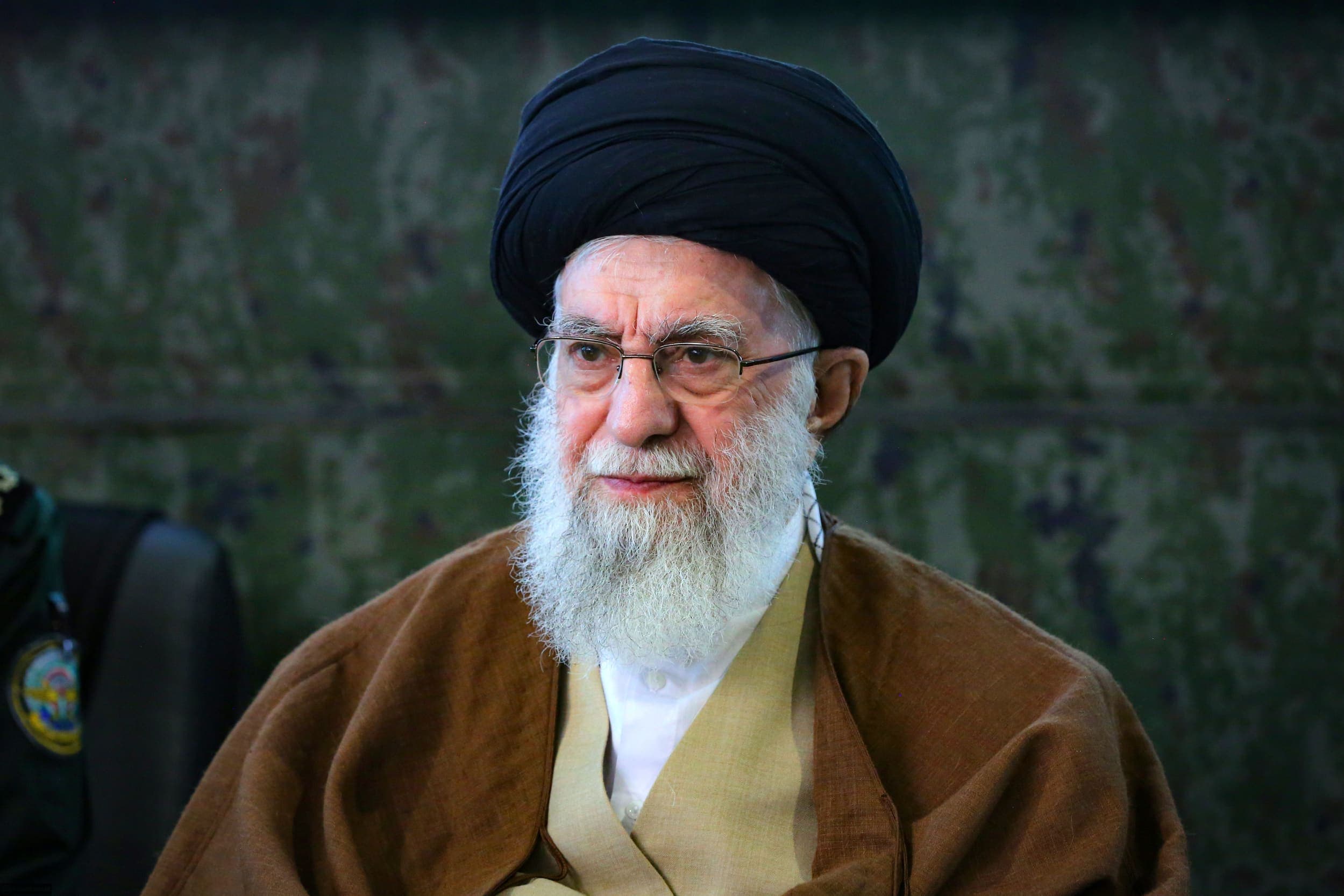 Media israeliani: “Khamenei ucciso, foto del corpo mostrata a Netanyahu”