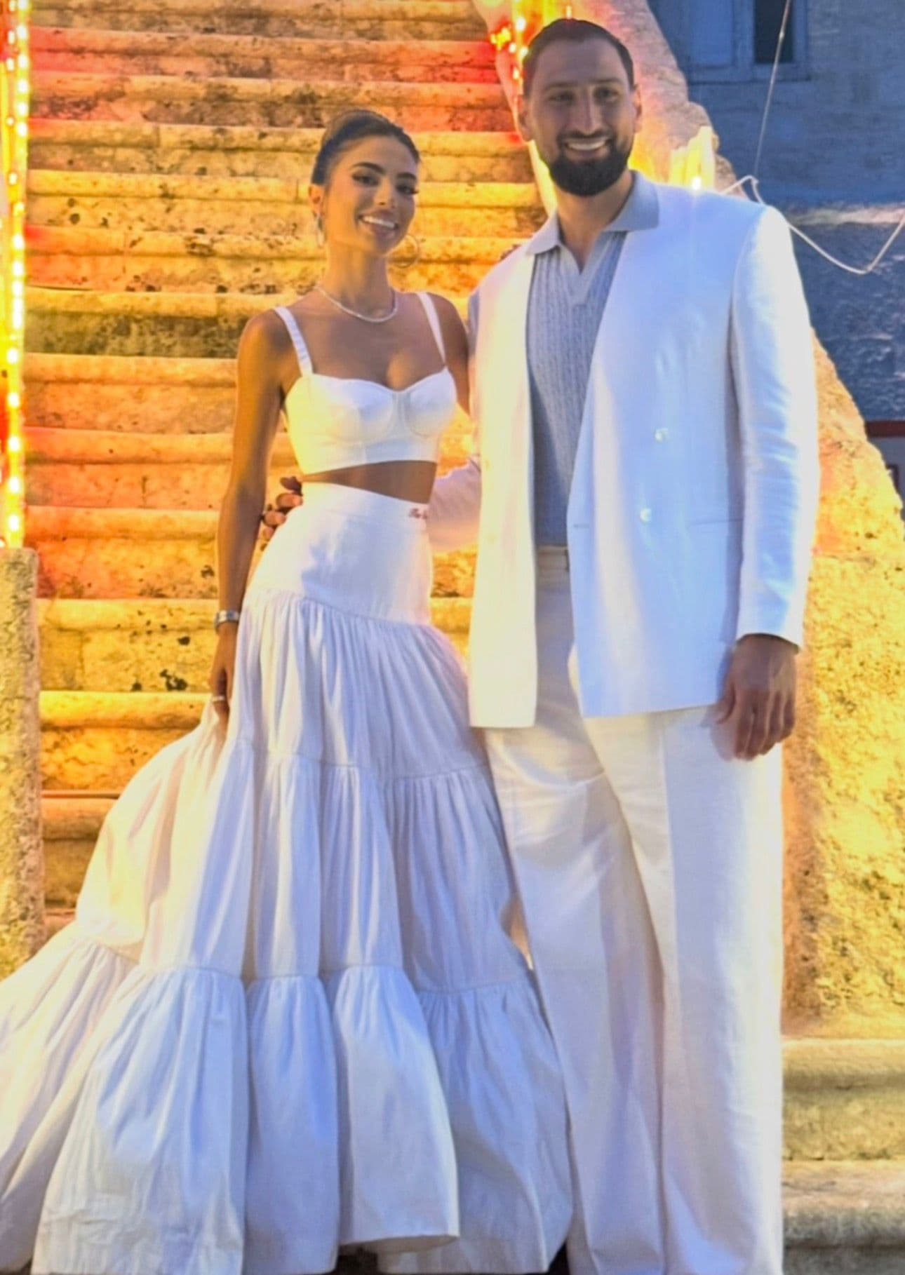 Gigio Donnarumma e Alessia Elefante si sposano in Puglia: la festa di paese, la masseria e 250 invitati. Tutti i dettagli del matrimonio