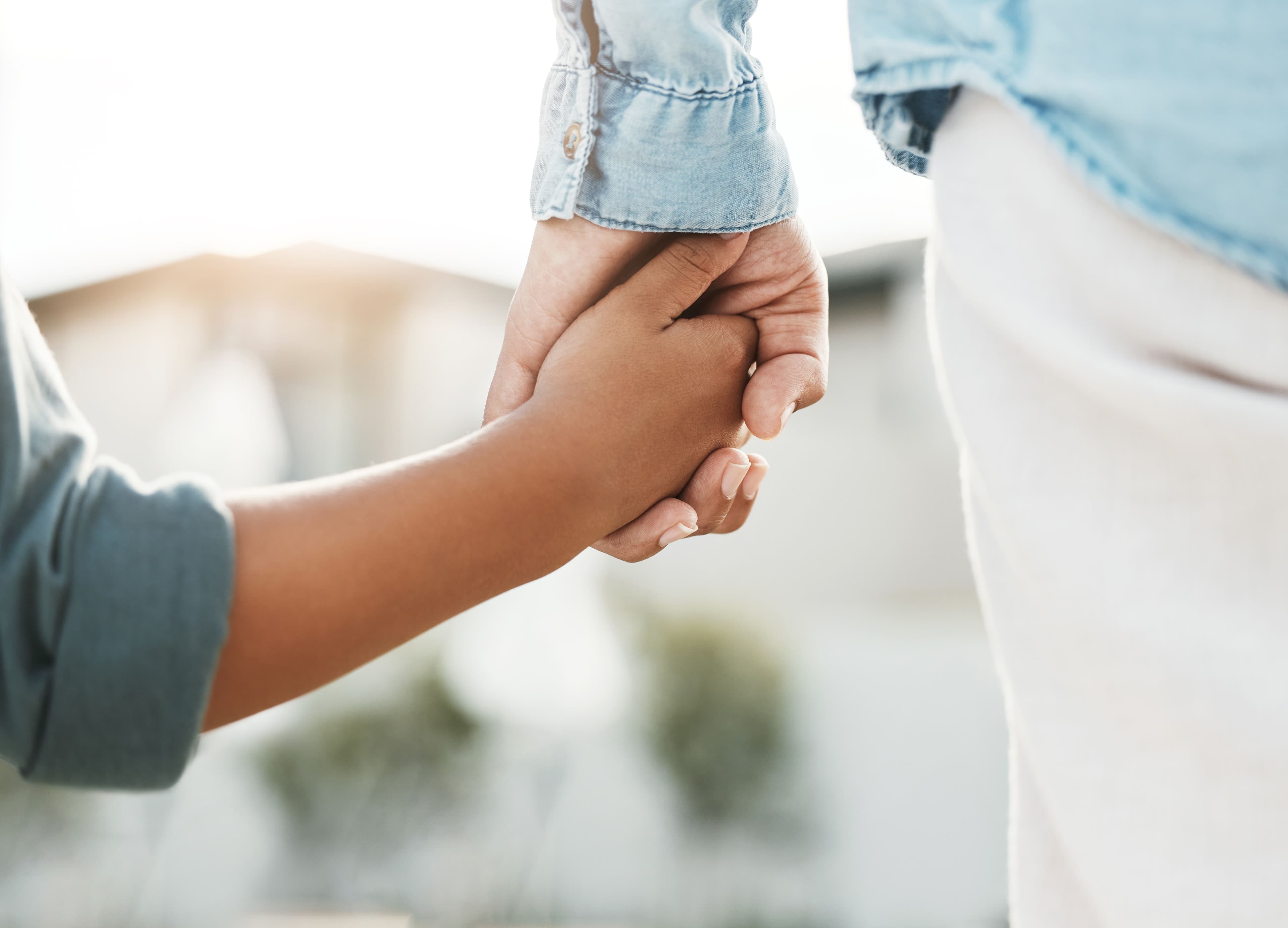 Lei lo lascia mentre è incinta e fa riconoscere il bambino all’ex: dopo 7 anni il tribunale accerta la vera paternità